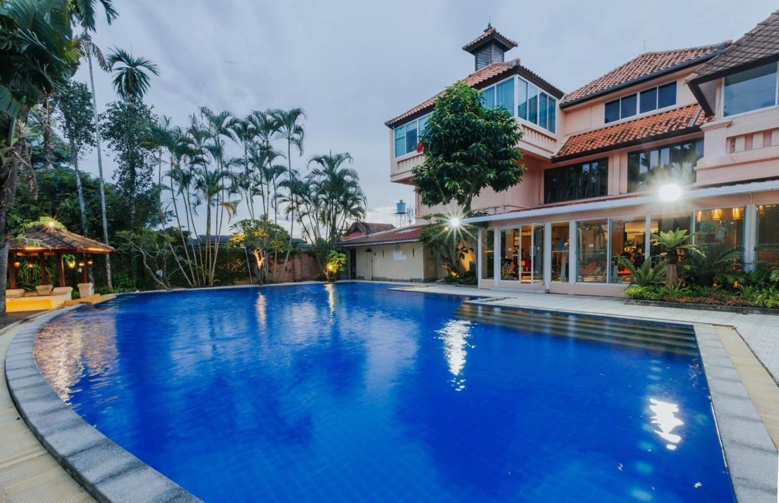 Sheik Istana Hotel Chiangmal Chiang Mai Exterior foto
